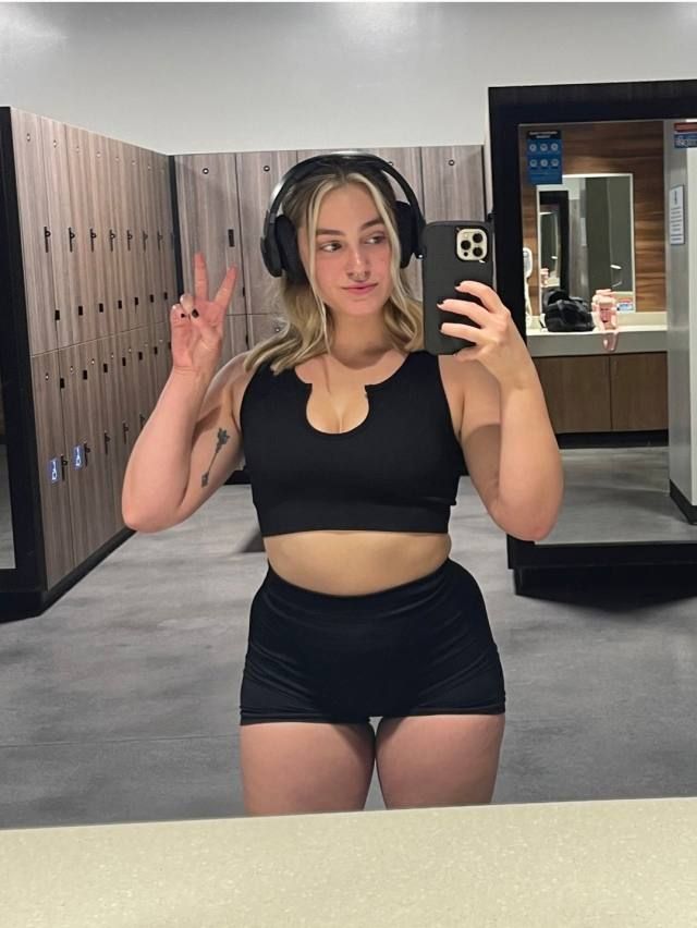 I’m available for both incalls and outcalls 24/7… HMU for my rates - Image 2